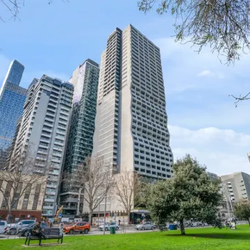 Oaks Melbourne on William Suites Hotels near Melbourne Central Station