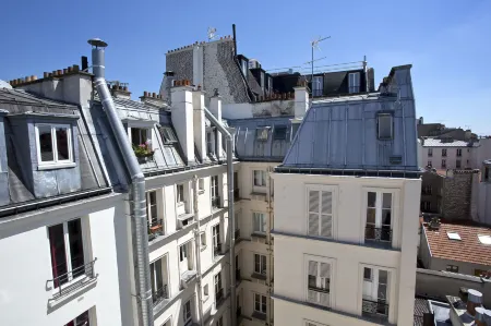 Hipotel Paris Voltaire Bastille Отели рядом с достопримечательностью «Кладбище Пер Лашез»