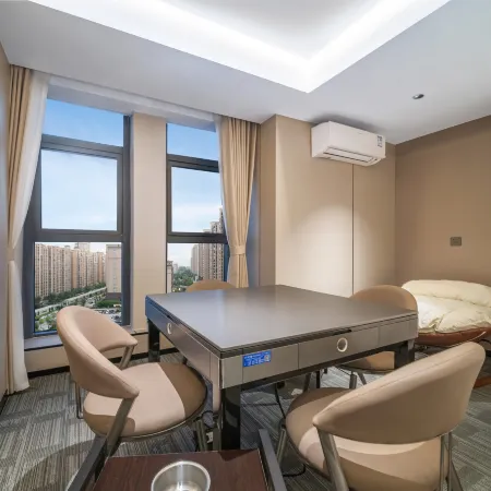Ruiyuan Hotel (Luoshan Branch)
