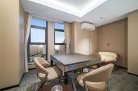 Ruiyuan Hotel (Luoshan Branch)