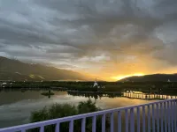 Ganzi Xiya Huanpeng Inn - Mountain view