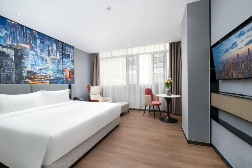 Baiyi Hotel (Shenzhen Huawei Putian North Subway Station)