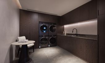 CNHOL RADIENT  HOTEL (Shenzhen International Convention and Exhibition Center Branch)