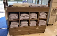 Toyoko Inn Kobe Sannomiya Eki Shiyakusho Mae - parking