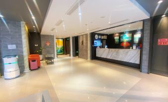 ELONG R.YUN HOTEL(Qingdao City Balcony Scenic Area West Coast Bus Terminal Store)