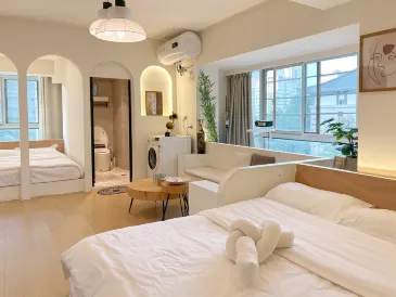 Vita Shushu Design Guesthouse (South Gate Yongning Men Subway Station)