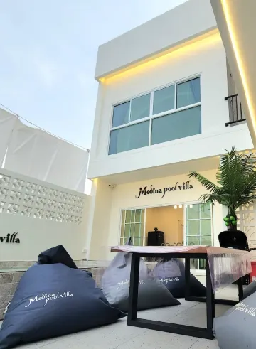 M2-Medina Pool Villa-Bangsaen