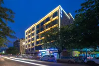 Yelia Hotel (Ding'an Bus Station Store) Hotels near Ding'an Museum
