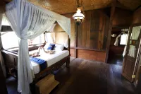 Katumbiri Resort Hotels in Cijeruk