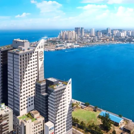 Sea Cruise Hotel Отели рядом с достопримечательностью «Daepohang Port»