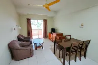 Virgo Batik Resort Teluk Batik Lumut - Strand