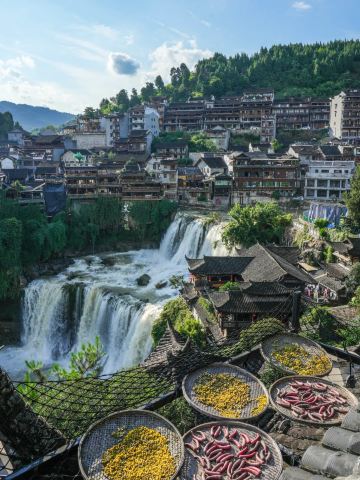 Hutian Shiguang Homestay (Xiangxi Shengnü Lake) Hotels in Yongshun