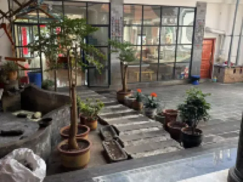 雲天海宿·villa鏡花水月丨270°落日拾光露台美宿(洱海小普陀店) 洱海附近的飯店