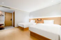 Qingdao Mucan Hotel Zhanqiao Zhongshan Road Subway Station Hotel in zona Workers' Stadium