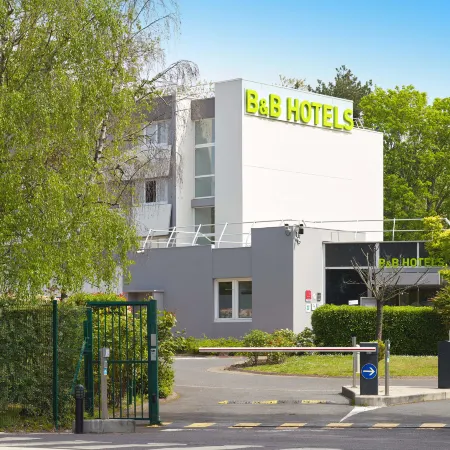 B&B Hotel Cergy Port 4 étoiles
