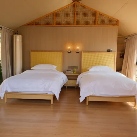 Hengdian Xigu Glamping Tent Hotel