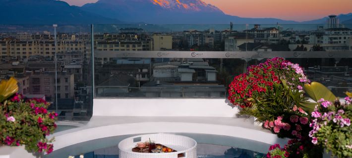 Star of Lijiang · Sun Shine Jinshan View Snow Mountain Panoramic Garden Hotel Hotel di Lijiang