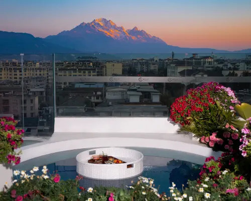 Star of Lijiang · Sun Shine Jinshan View Snow Mountain Panoramic Garden Hotel Hotels in Yulong