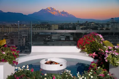 Star of Lijiang · Sun Shine Jinshan View Snow Mountain Panoramic Garden Hotel Hotels near Lijiang Railway Station