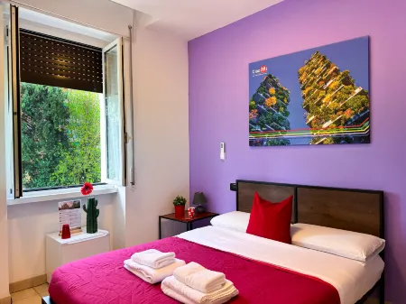 CiaoMi Отели рядом с достопримечательностью «Monumento Ai Carabinieri»