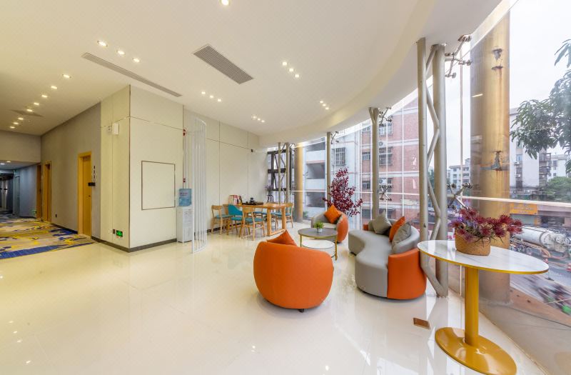 Cmax Hotel(Guangzhou South Railway Station / Luoxi Metro Station Branch)