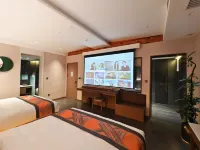 Shi San Yue Hot Spring Inn โรงแรมใน