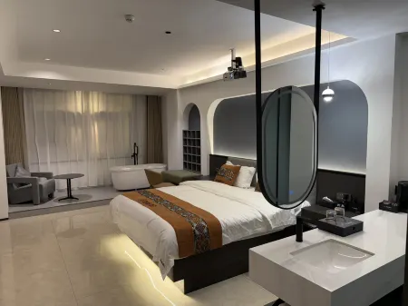 L Intelligent Hotel Отели в г. Вэйнань