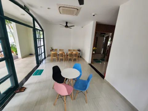 Kalia Phu Quoc Hotel 2 Отели рядом с достопримечательностью «Ho Quoc Temple»