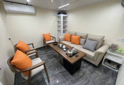 Nanyu Light Luxury Design Apartment의 깔끔한 객실 인테리어