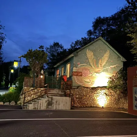 Qingzhou Fenghuang Yin Qingshe Homestay