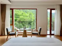Yunxi Xiaozhu Homestay Hotel di Liuba