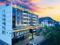 Huaping Dianxi Sunshine Grand Hotel Hotels in Huaping