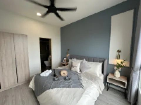 Modern Suite in Seri Kembangan | Nearby MRT