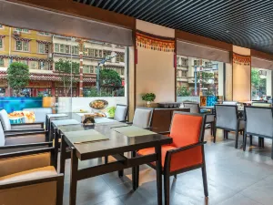 Holiday Inn Batang