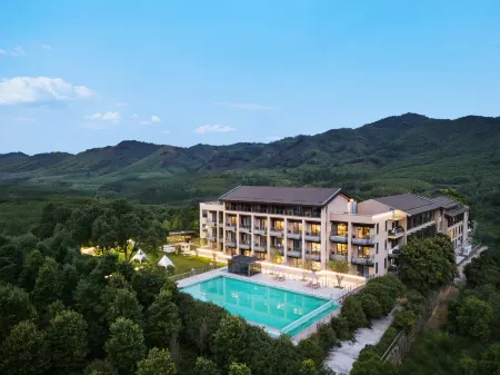Landison Joykie Resort Moganshan Отели рядом с достопримечательностью «Yu Village Cultural Market»