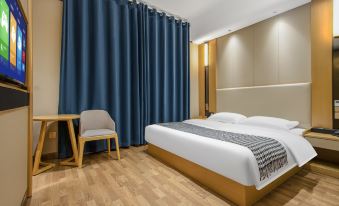 Qifa Business Hotel (Fengjie High Speed Railway Station Branch)