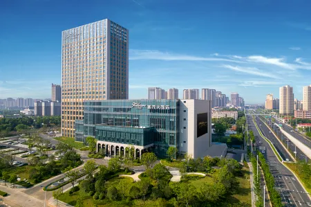 Fillmore Grand Hotel Feixi Hefei Отели рядом с достопримечательностью «Anhui Foreign Languages University»