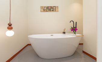 Weijian Zhaoxing Homestay