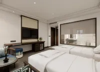 ICONIQUE HOTEL NHA TRANG Hotel a City Center