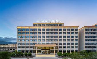 Grand Rezen Hotel DaChaiDan(Emerald Walking Street Store)