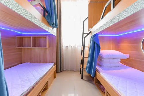 Nanning Kapok and Zaxi Hostel