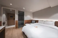 GRIDT Hotel