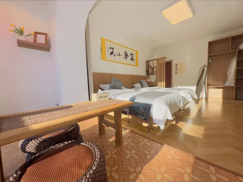 Arctic Village • Lan Xin Xiao Zhu