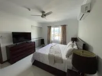 Joy Luxury Estate Kingston Hotel a 