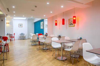 レストラン ホテル コーマルティン オペラ アストテルの写真