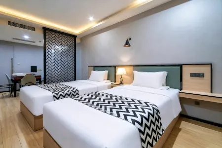 Hanlong Hotel Отели рядом с достопримечательностью «Chang'an University Weishui Campus Stacks»