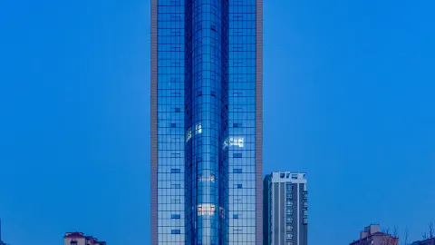 Zhongzhou International Hotel (Hebidong Railway Station Hotel) in เหอปี