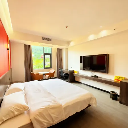 Xinshun Hotel (Mohan Modin Economic Cooperation Zone)