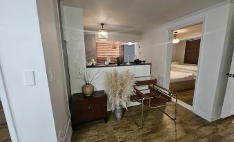 Yongsan Hyochang Park 3 minutes, breakfast included, luggage storage service,