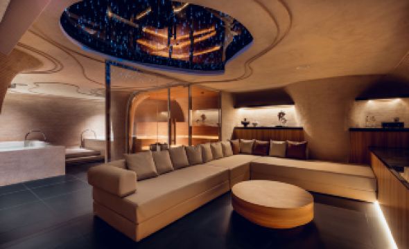 Kin Hotel Onsen Edition